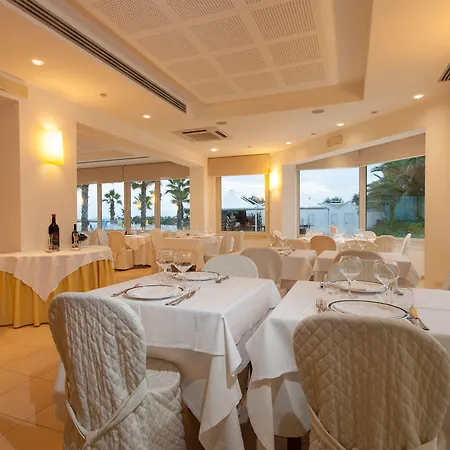 Il Timone 호텔 포르토 산 조르조